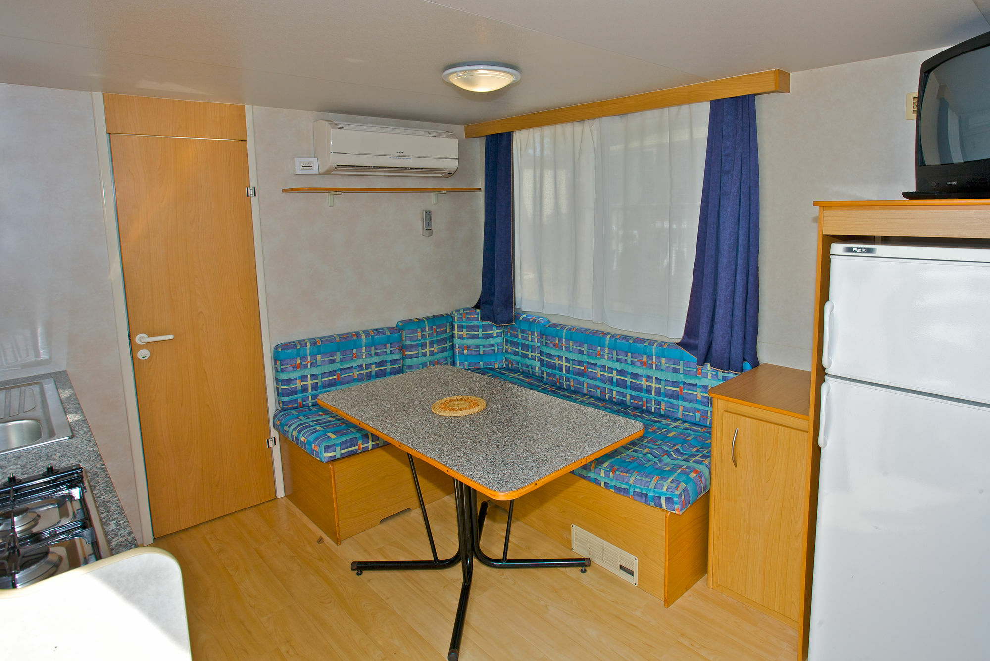 Arena Indije Mobile Homes บานโจเล ภายนอก รูปภาพ